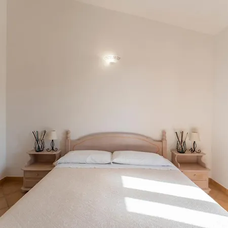 דירה I Giardini Di Badus