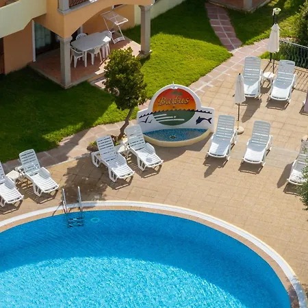 I Giardini Di Badus Apartment *